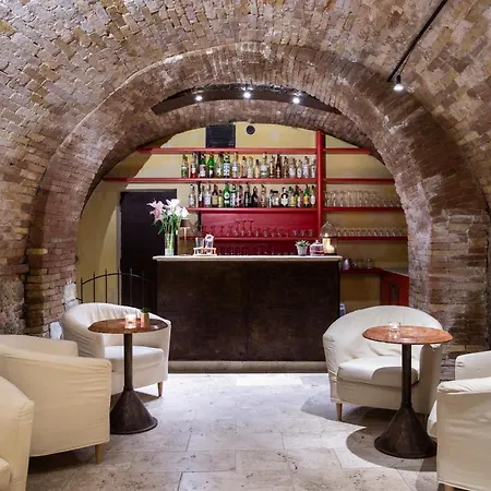 L'antico Pozzo Hotel 3*