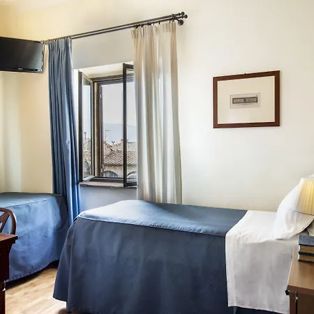 Hotell Boutique Historic L'antico Pozzo In