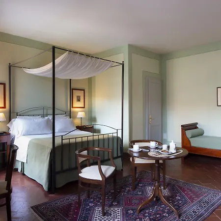 Hotell Boutique Historic L'antico Pozzo In 3*
