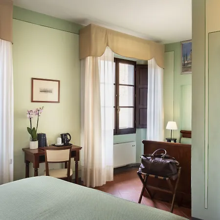Boutique Historic L'antico Pozzo In 3*