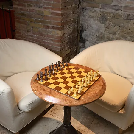 Hotell Boutique Historic L'antico Pozzo In