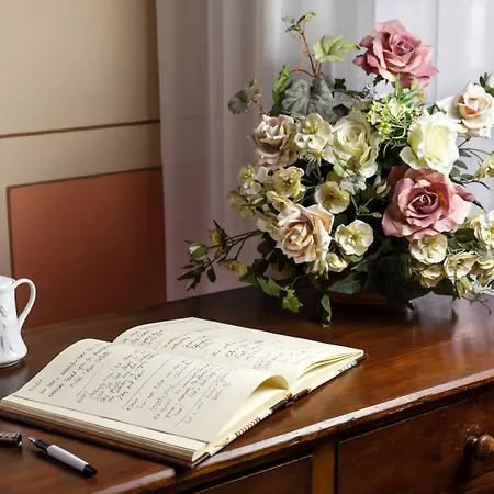 ランティコ ポッツォ 3* サン・ジミニャーノ