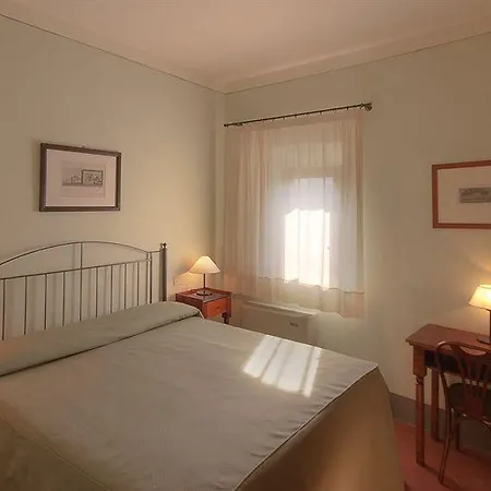 Boutique Historic L'antico Pozzo In Hotell