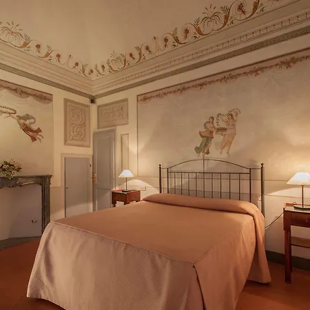 Boutique Historic L'antico Pozzo In Hotell 3*
