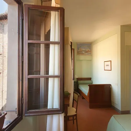 Boutique Historic L'antico Pozzo In