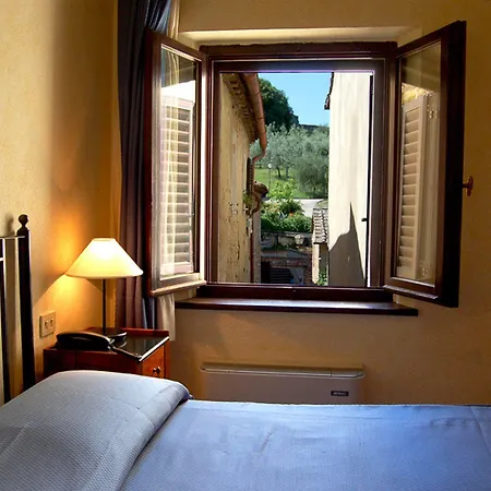 Hotell Boutique Historic L'antico Pozzo In