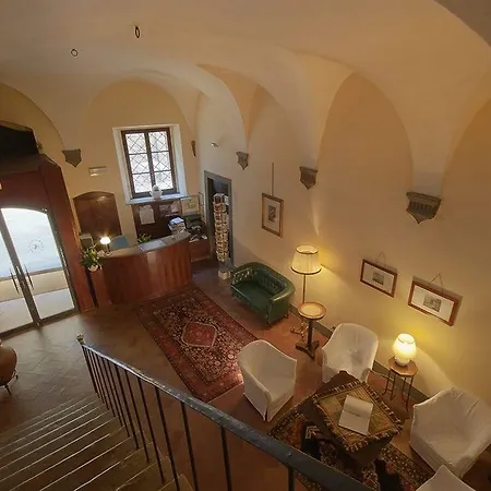 Hotell Boutique Historic L'antico Pozzo In